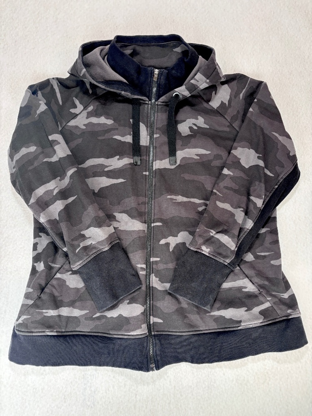 ATHLETA Triumph Zip Up Hooded Sweatshirt Hoodie Gray & Black Camo Sz 2XL